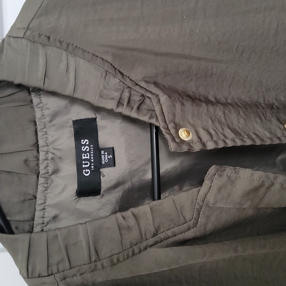 Guess bomber jacket - Picture 3 of 4